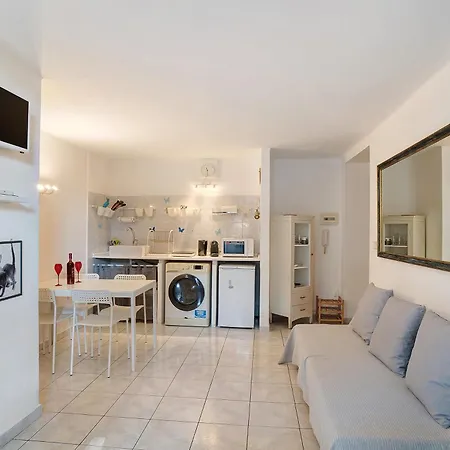 Evelina Apartment